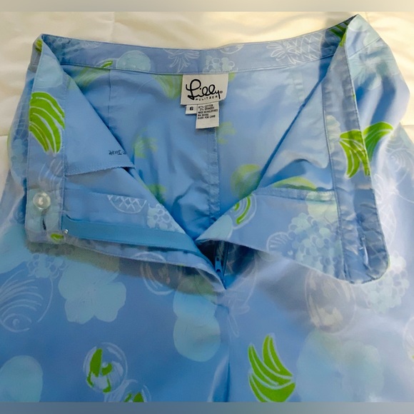 Lily Pulitzer Pineapple Print Blue Capri Pant - Picture 3 of 10